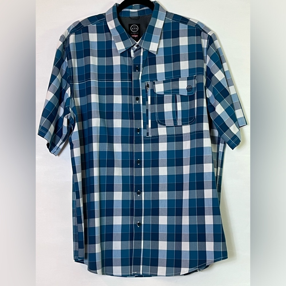 ATG Wrangler Men’s Blue & White Plaid Shirt Size XL Front & Zipper Pockets